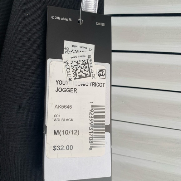 Boys Adidas Jogging - Picture 5 of 5